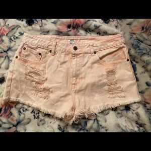 Pink light washed shorts, * NEVER USED !!*